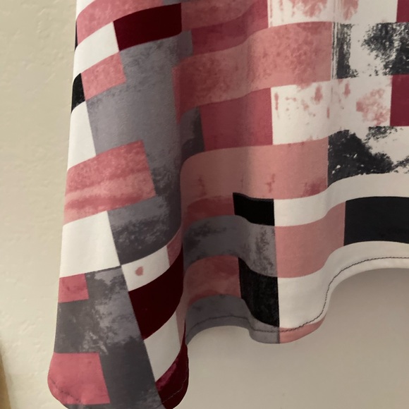 Alfa I Printed Asymmetrical Swing Knit Tunic - Picture 12 of 12